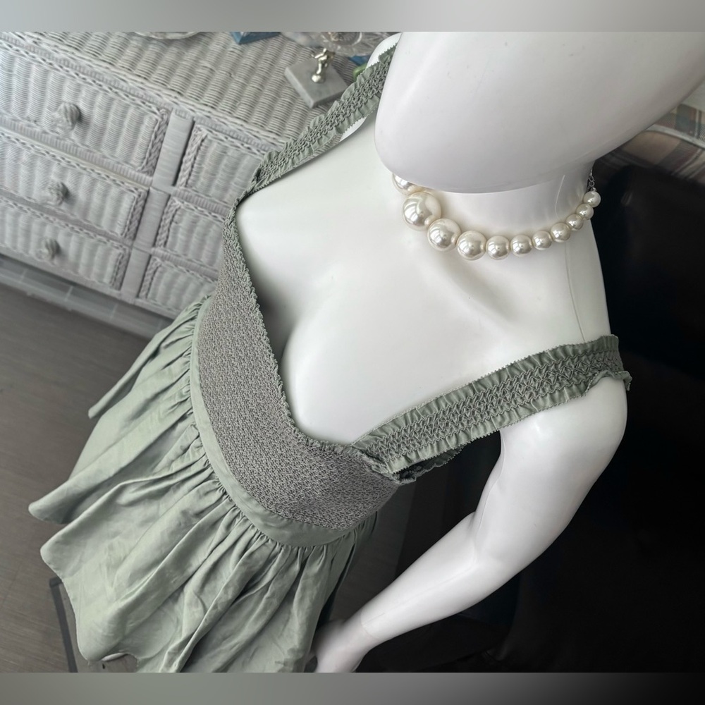 Alice + Olivia Barrett Mini Dress Smocked Bodice Cotton Sage Green Size 10 NWT - Picture 5 of 11